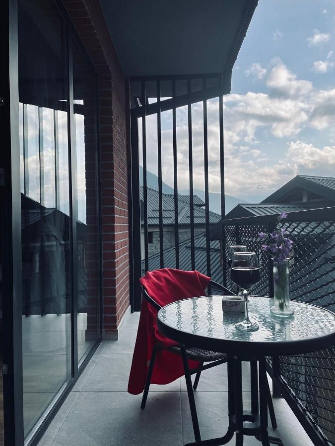 Kazbegi Stylish Apartment Екстериор снимка