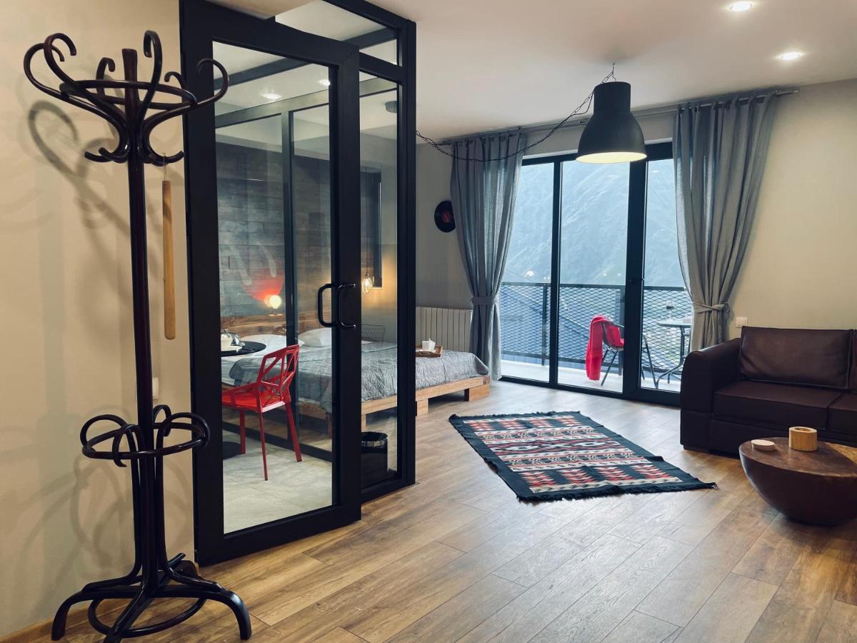 Kazbegi Stylish Apartment Екстериор снимка